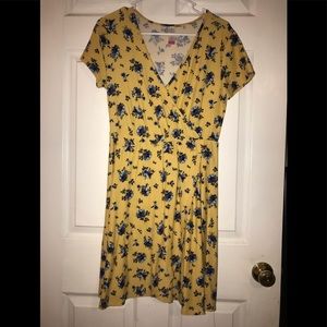 Stretchy floral dress